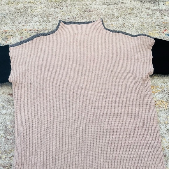 Colorblock mock neck sweater - Picture 2 of 7